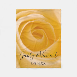 White Rose Floral Wedding Fleecedecke