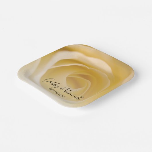 White Rose Floral Wedding Pappteller (Gewinkelt)