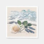 White Rose On Beach Sand Serviette (Vorderseite)