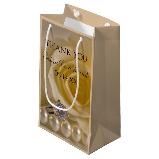 White Rose, Ring and Pearls Wedding Vielen Dank Kleine Geschenktüte (Vorderseite Schrägansicht)