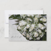 White Roses Bouquet Wedding RSVP Karte (Vorderseite)