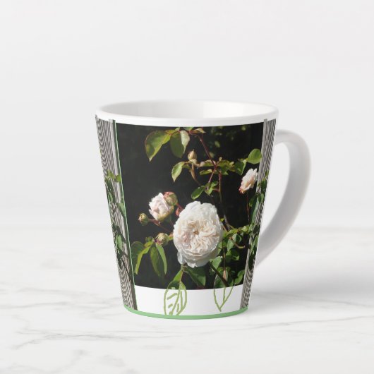 White Roses Design Latte Tasse (Rechte Ecke)
