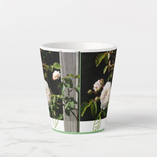 White Roses Design Latte Tasse (Vorderseite)