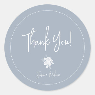 White Roses on Dusty Blue Wedding Danke YouSticker Runder Aufkleber