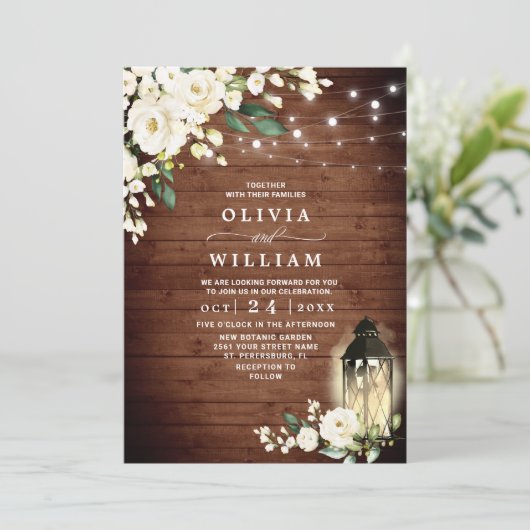 White Roses Rustic Wood Lantern Wasserfarbe Hochze Einladung (Stehend Vorderseite)