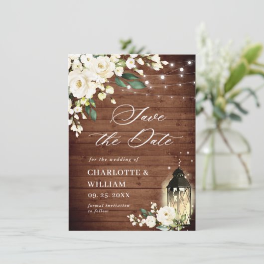 White Roses Rustic Wood Lantern Wedding QR Code Save The Date (Stehend Vorderseite)