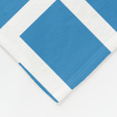 White & Royal Pastel Blue Weave Design Fleecedecke (Ecke)