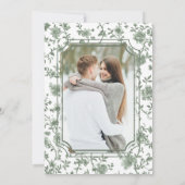 White Sage Green Chinoiserie Crest Photo Wedding Save The Date (Rückseite)
