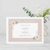 White & Sand | Chic Florale Hochzeit Save the Date (Stehend Vorderseite)