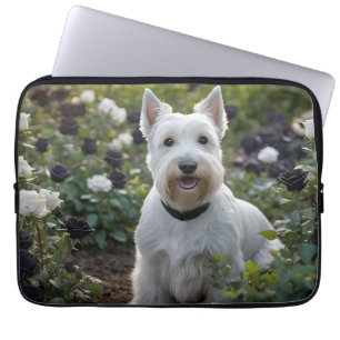 White Scottish Terrier mit Schwarz-weißen Rose, Laptopschutzhülle
