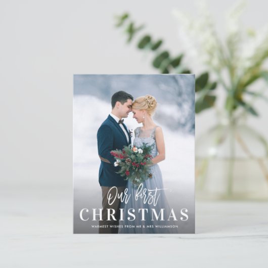 White Script Erste Weihnachtsankündigung Postkarte (Stehend Vorderseite)