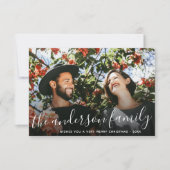 White Script Familienname Weihnachtsfeiertag Foto Einladung (Vorderseite)