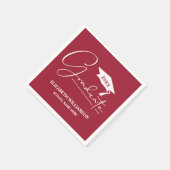 White Script Graduation Cap Maroon Serviette (Ecke)