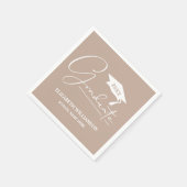 White Script Graduation Cap Taupe Serviette (Ecke)