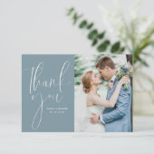 White Script Hochzeit danke Ihnen Fotokarte (Stehend Vorderseite)