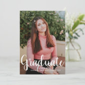 White Script Modern Graduate Foto Abschluss Einladung (Stehend Vorderseite)