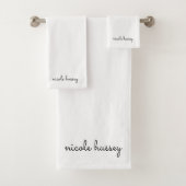 White Script | Stilvolle Monogram Moderne Minimali Badhandtuch Set (Insitu)