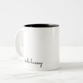 White Script | Stilvolle Monogram Moderne Minimali Zweifarbige Tasse (Vorderseite Links)