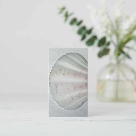 White Seashell Visitenkarte - neutrale Farben (Stehend Vorderseite)
