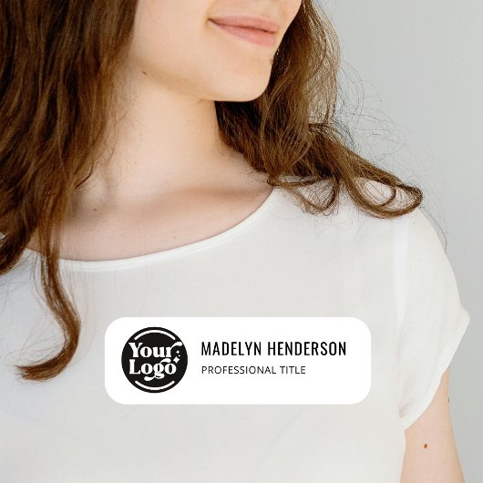 White Simple Company Logo Mitarbeiter Magnetic Namensschild