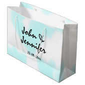 white simple minimal text style wedding blue heart große geschenktüte (Vorderseite Schrägansicht)