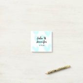 white simple minimal text style wedding blue heart post-it klebezettel (Auf Schreibtisch)