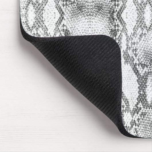 White Snake Skin Print Mousepad (Ecke)
