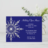 White Snowflake auf Blue Holiday Open House Einladung (Stehend Vorderseite)