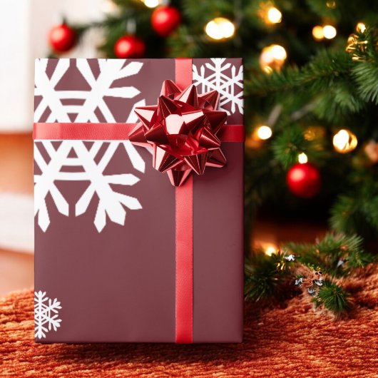 White Snowflake auf Red Holiday Geschenk Geschenkpapier
