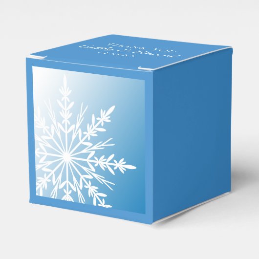 White Snowflake on Blue Winter Wedding Geschenkschachtel (Vorderseite)