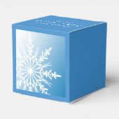 White Snowflake on Blue Winter Wedding Geschenkschachtel (Rückseite)