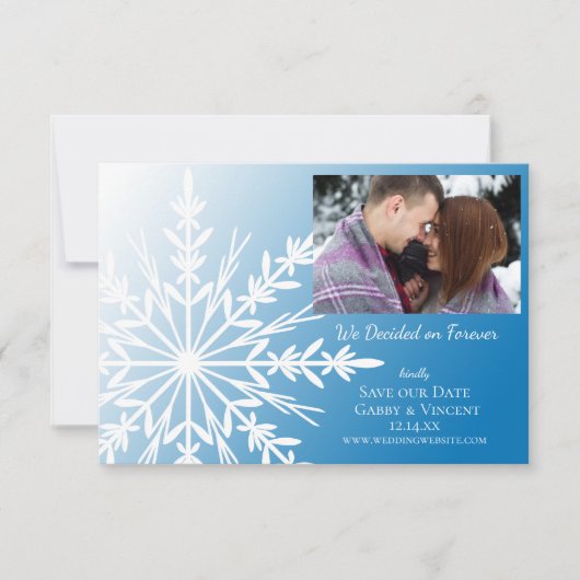 White Snowflake on Blue Winter Wedding Save The Date (Vorderseite)