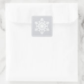 White Snowflake Weihnachtsgeschenke Labels Quadratischer Aufkleber (Tasche)