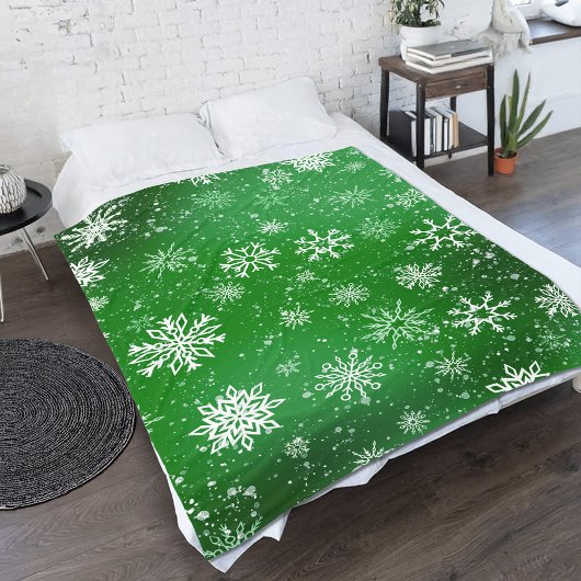 White Snowflakes Emerald Green Fleecedecke