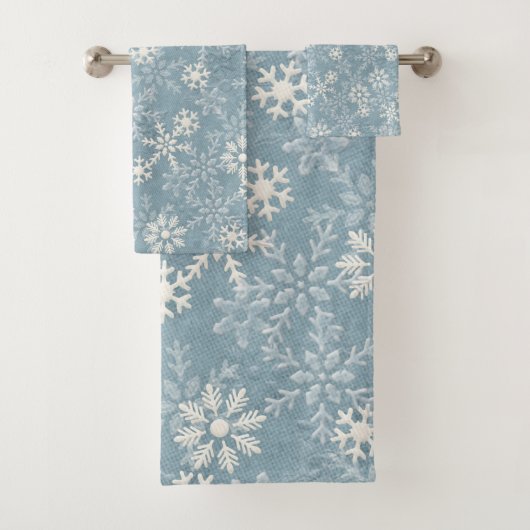 White Snowflakes on Blue Background Badhandtuch Set (Insitu)