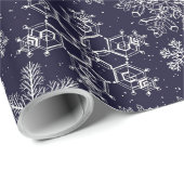 White Snowflakes on Blue Geschenkpapier (Rolleneckpunkt)