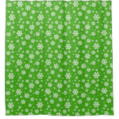 White Snowflakes on Green Winter Pattern Duschvorhang (Vorderseite)