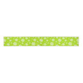 White Snowflakes on Green Winter Pattern Ripsband (Vorderseite)
