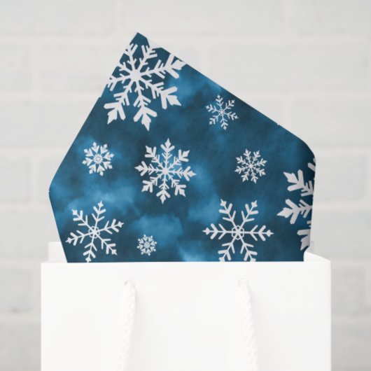 White Snowflakes Pattern On Blue Cool Winter Seidenpapier (Geschenktüte)