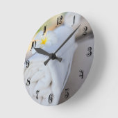 White SPA towel Runde Wanduhr (Winkel)