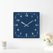 White Square Number Faceplate auf Navy Blue Quadratische Wanduhr (Zuhause)