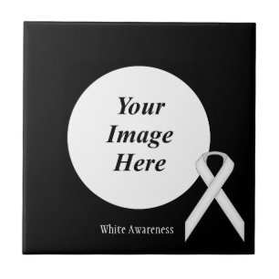 White Standard Ribbon von Kenneth Yoncich Fliese