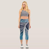 White Sun Moon Mandala Blue Gradient Design Capri Leggings (Vorderseite)