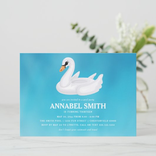 White Swan Float Birthday Pool Party Einladung (Stehend Vorderseite)