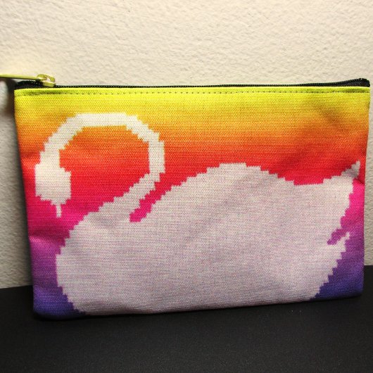 White Swan Pastel Rainbow Artisan Crochet Print Zubehörtasche
