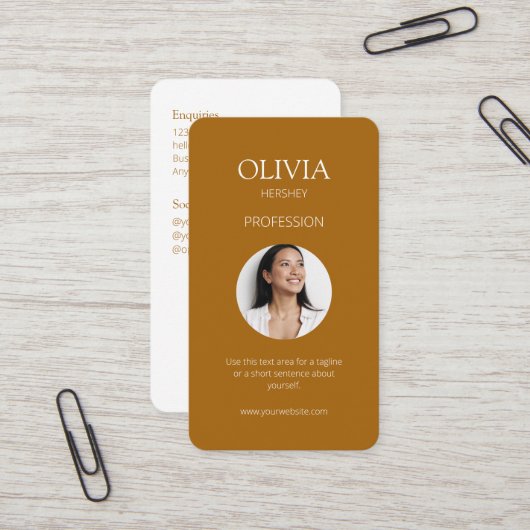 White / Terracotta Foto Social QR Code Visitenkarte (Vorderseite/Rückseite Beispiel)