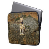 White Tiger on Rocks, iPad Case (Vorderseite Links)
