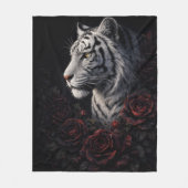 White Tiger Portrait – Calm Power and Silent Gaze Fleecedecke (Vorderseite)