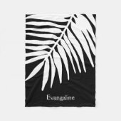 White Tropical Jungle Fern Leaf Druck auf schwarz Fleecedecke (Vorderseite)
