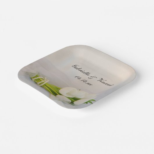 White Tulip Bouquet Spring Wedding Pappteller (Gewinkelt)